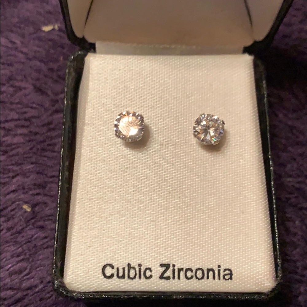 Beautiful cubic zirconia earrings